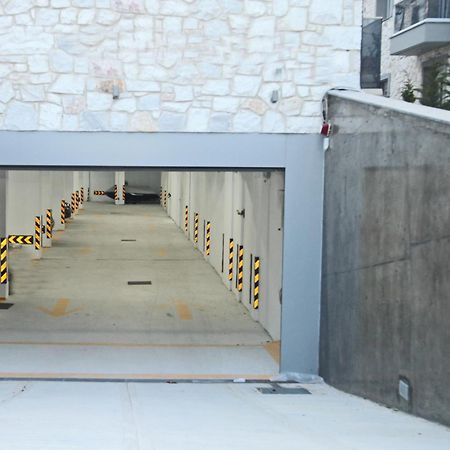 Athinais Luxury Apartments Hanioti Bagian luar foto