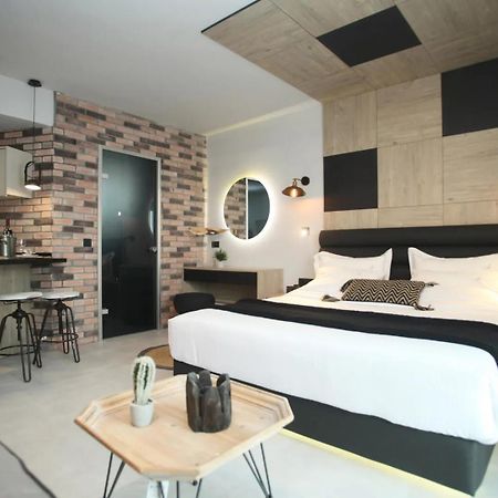 Athinais Luxury Apartments Hanioti Bagian luar foto