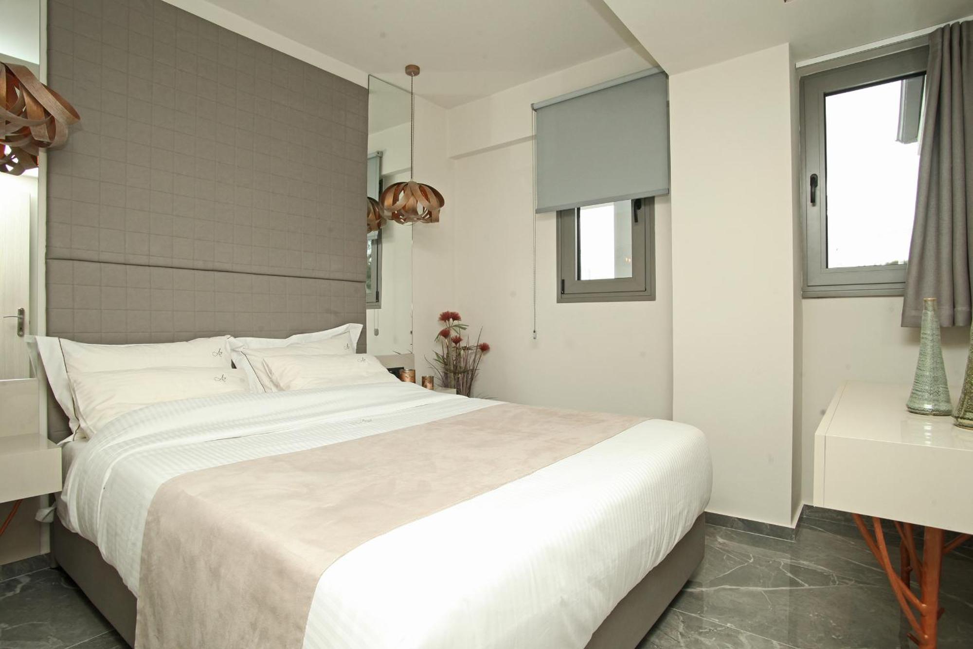 Athinais Luxury Apartments Hanioti Bagian luar foto