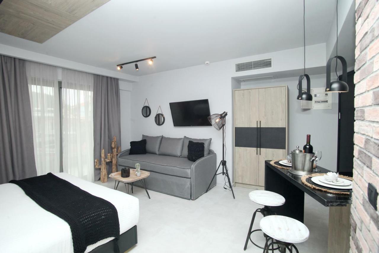 Athinais Luxury Apartments Hanioti Bagian luar foto