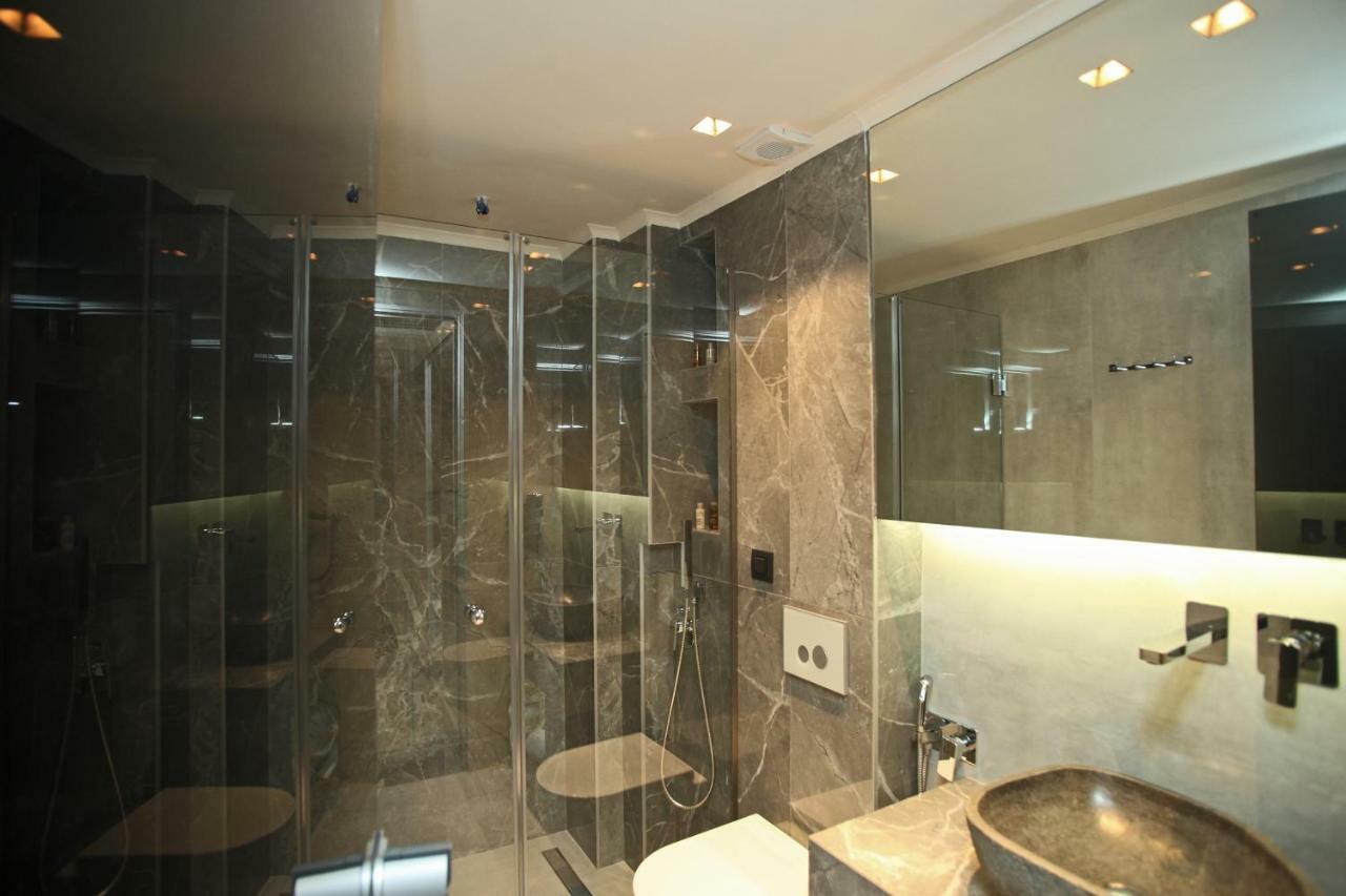 Athinais Luxury Apartments Hanioti Bagian luar foto