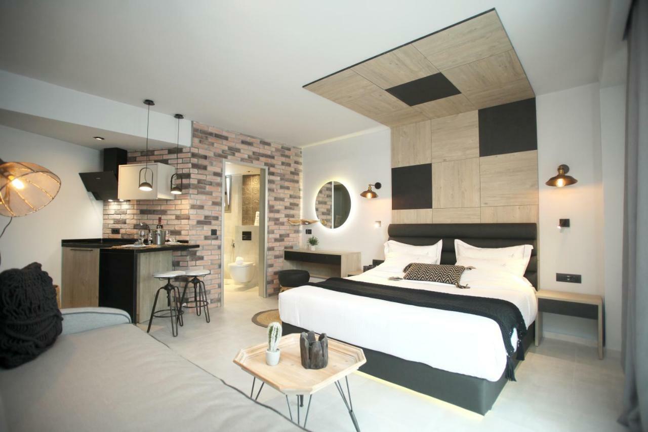 Athinais Luxury Apartments Hanioti Bagian luar foto