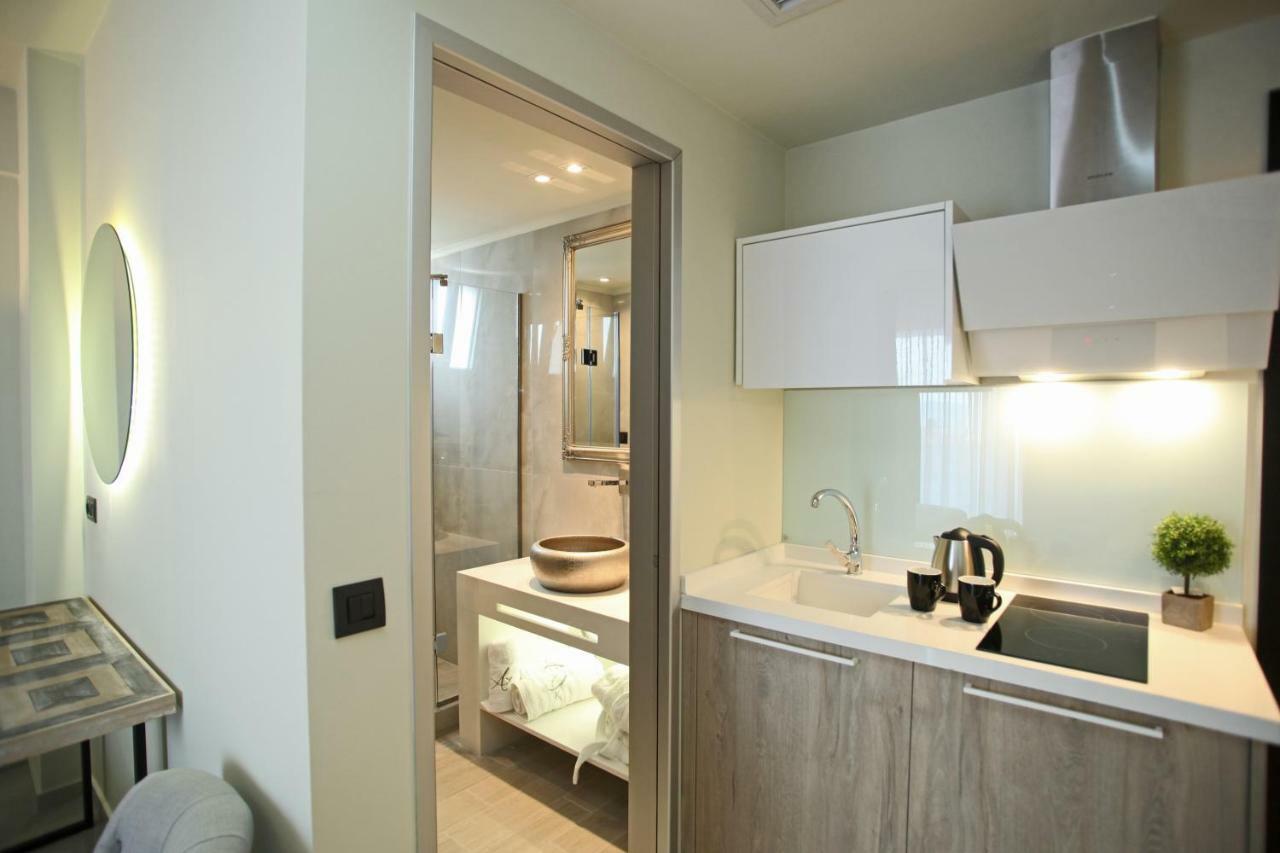Athinais Luxury Apartments Hanioti Bagian luar foto
