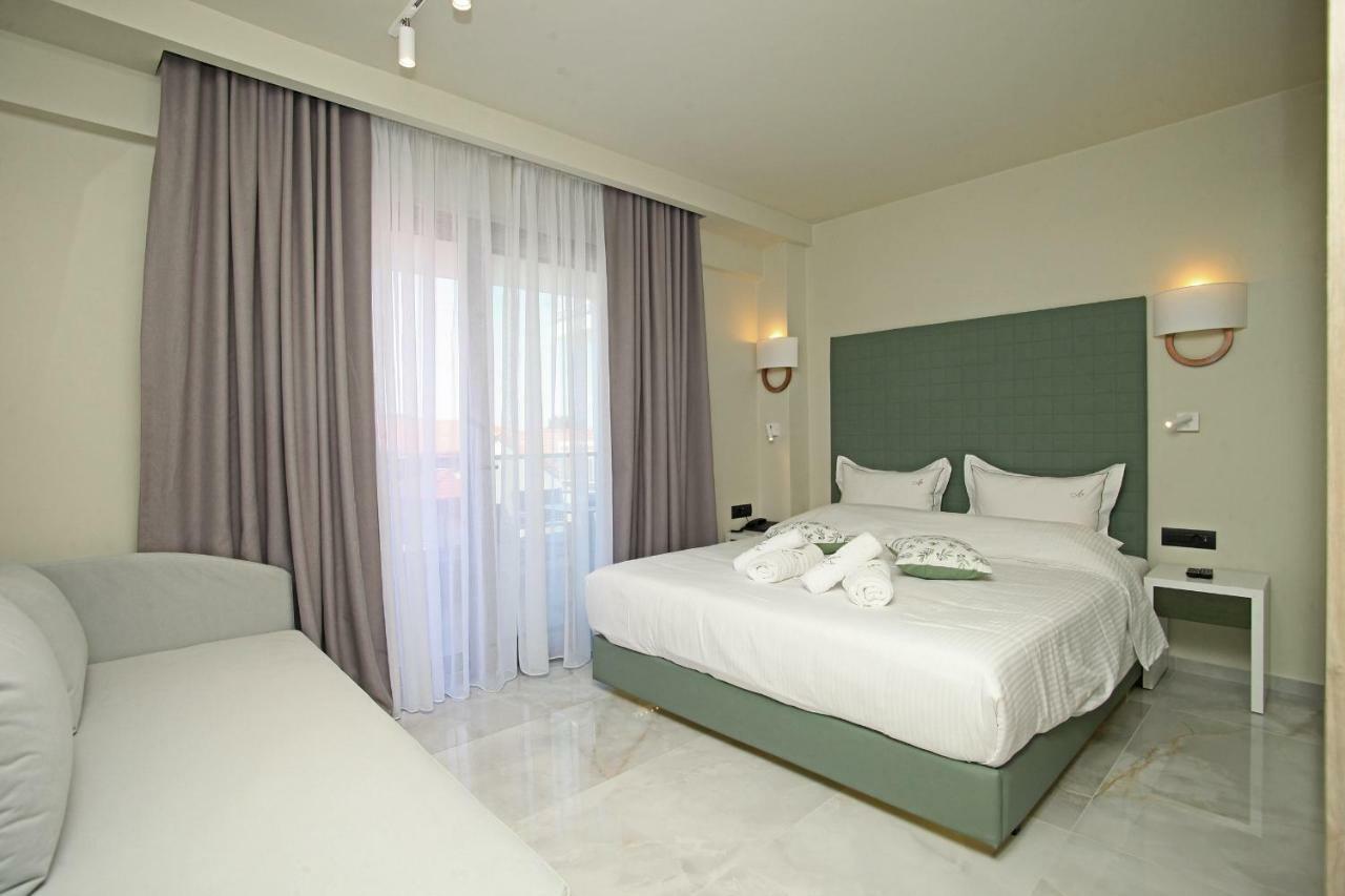 Athinais Luxury Apartments Hanioti Bagian luar foto