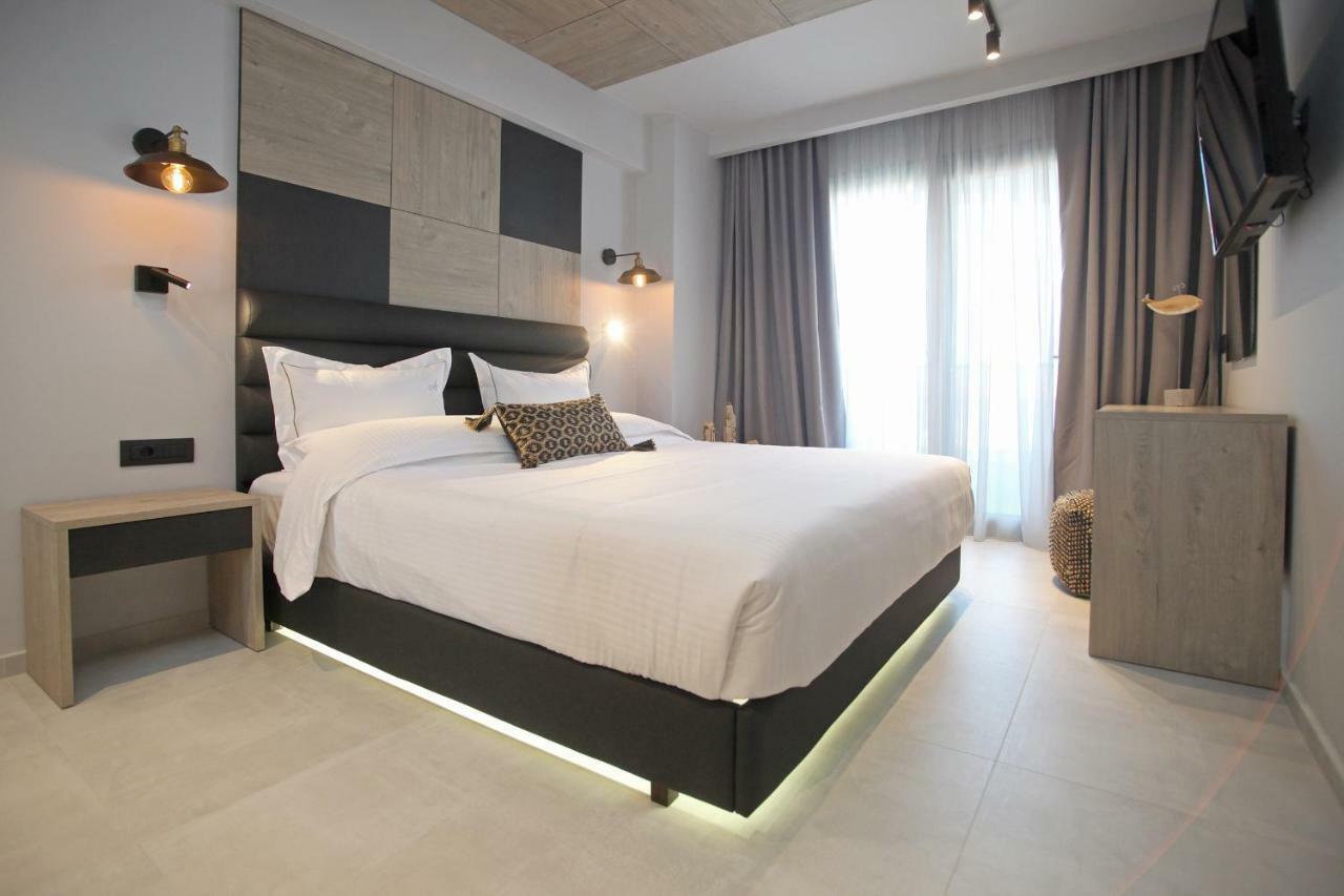 Athinais Luxury Apartments Hanioti Bagian luar foto