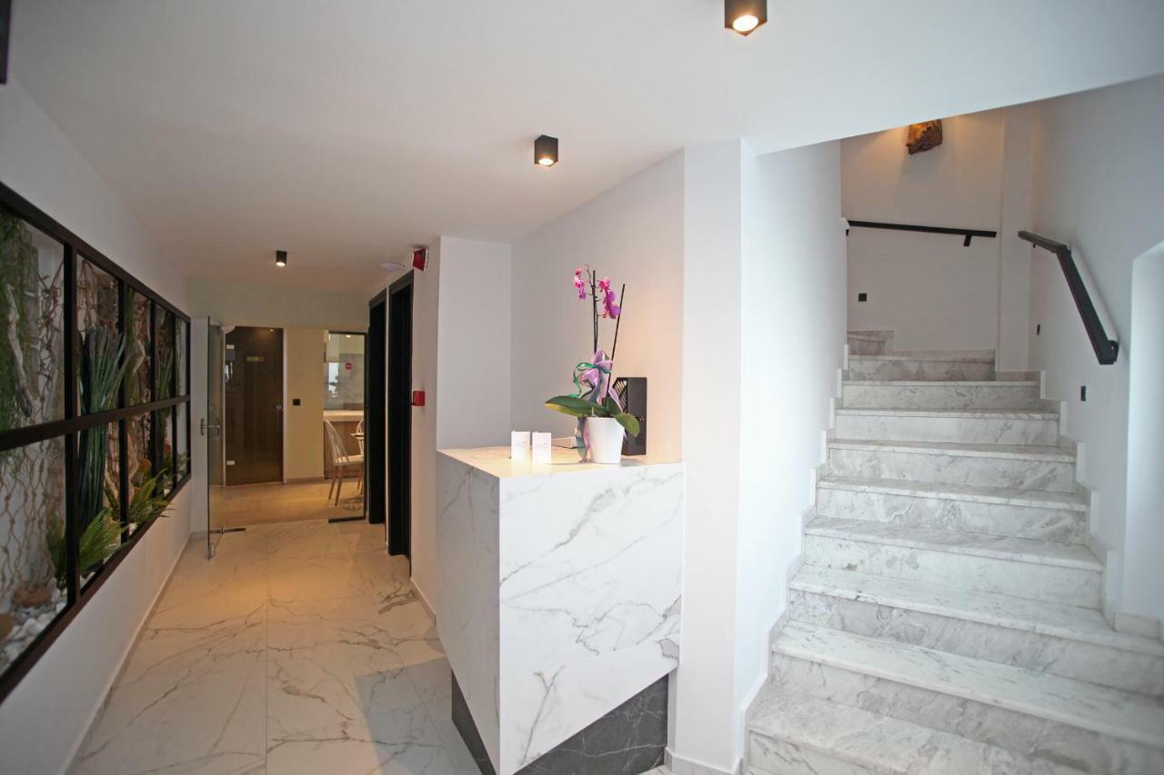 Athinais Luxury Apartments Hanioti Bagian luar foto