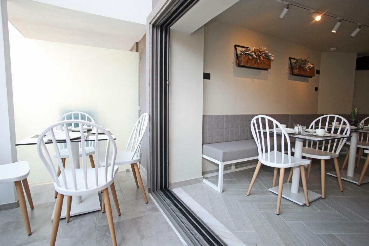 Athinais Luxury Apartments Hanioti Bagian luar foto