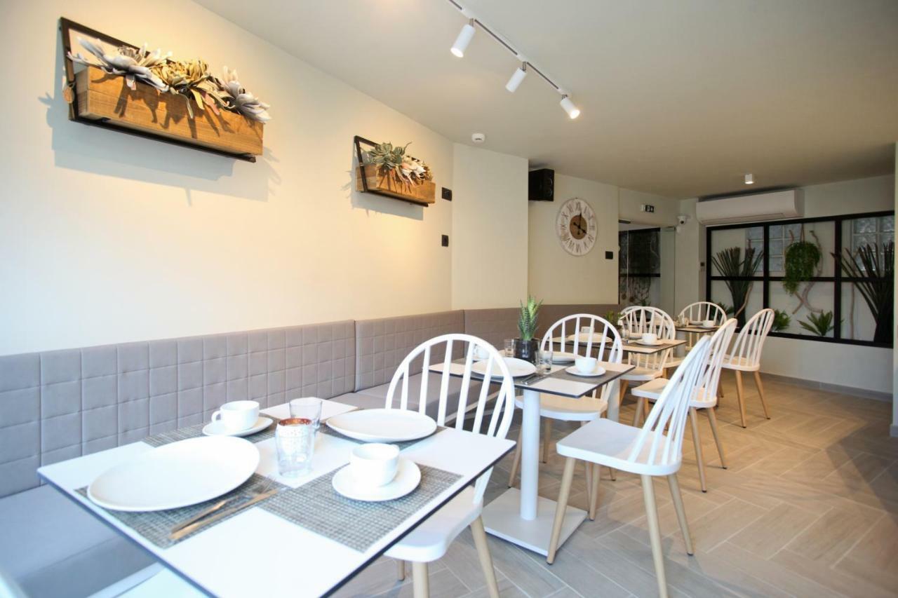 Athinais Luxury Apartments Hanioti Bagian luar foto