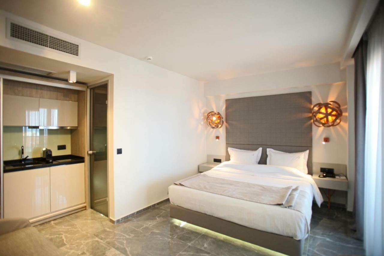 Athinais Luxury Apartments Hanioti Bagian luar foto