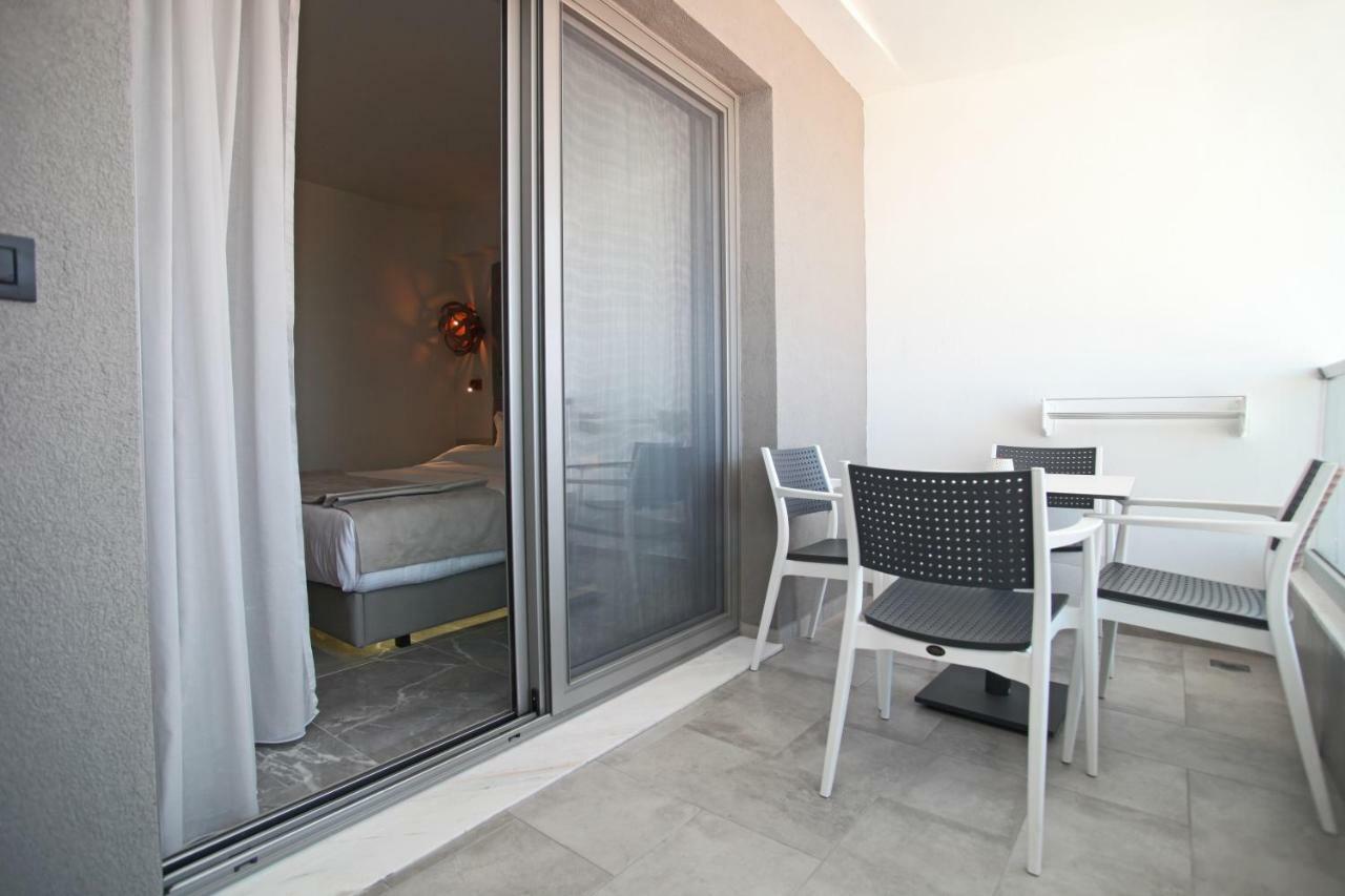 Athinais Luxury Apartments Hanioti Bagian luar foto